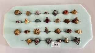 APPROX 27 ASSORTED DRESS RINGS TO INCLUDE SNAKE AND SKULL EXAMPLES.