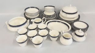 A ROYAL DOULTON SHERBROOKE H5009 DINNER SERVICE, APPROX 60 PIECES.