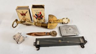 A GROUP OF COLLECTIBLES TO INCLUDE CORONATION MATCH BOX HOLDERS,