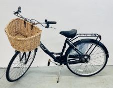 LADIES RALEIGH ELEGANCE 5 SPEED BICYCLE WITH REAR CARRIER AND BASKET.