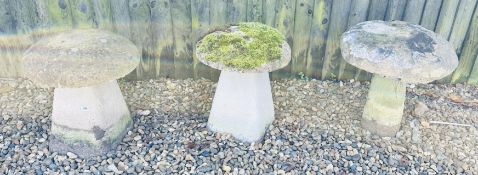 3 GARDEN SADDLE STONE FEATURES, EACH APPROX 47CM.