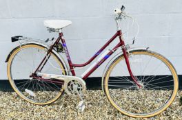 EMMELLE WAYFARER 3 SPEED BIKE.