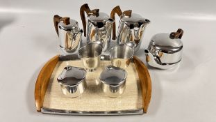 A GROUP OF VINTAGE 1950'S PICQUOT WARE, 8 PIECES + AN UNMARKED TRAY.