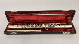 A VINTAGE GERMAN CLARINET IN ORIGINAL CASE MARKED G. RUDOLF.