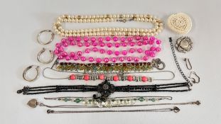 A BOX CONTAINING SILVER NECKLACES AND EARRINGS AND MIXED JEWELLERY.