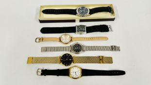 A GROUP OF ASSORTED WATCHES TO INCLUDE VINTAGE AND DESIGNER BRANDED.