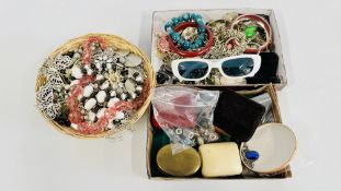 AN EXTENSIVE GROUP OF ASSORTED COSTUME JEWELLERY TO INCLUDE BANGLES, BEADED NECKLACES, SUNGLASSES,