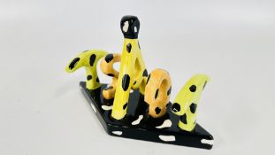 A LORNA BAILEY TOAST RACK BEARING SIGNATURE, H 12.5CM.