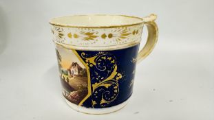 AN ANTIQUE DERBY PORCELAIN PORTER MUG DEPICTING A SCENE 