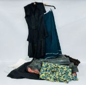 A COLLECTION OF VINTAGE AND 1970'S LADIES CLOTHING TO INCLUDE SNAKESKIN JACKET,