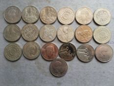 COINS: UK 1997-2008 £5 CROWNS (22), THREE BEING IN PRESENTATION FOLDERS.