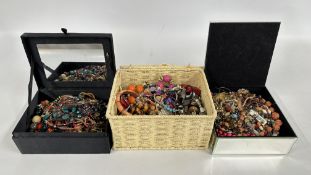 3 JEWELLERY BOXES CONTAINING AN EXTENSIVE GROUP OF COSTUME JEWELLERY INCLUDING NECKLACES,