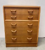 A VINTAGE OAK FINISH 5 DRAWER CHEST, W 76CM.