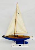 LARGE MODEL YACHT ON STAND, H 820CM, L 600CM.