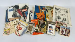 A BOX CONTAINING A GROUP OF ASSORTED VINTAGE EPHEMERA TO INCLUDE PHOTOGRAPHS AND MAGAZINES,