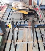 BOSCH ELECTRIC TABLE SAW - TRADE SALE ONLY; BLADE GUARD MISSING - SOLD AS SEEN.