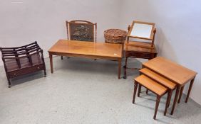 A GROUP OF OCCASIONAL FURNITURE TO INCLUDE OAK FRAMED FIRE SCREEN, LINEN BIN,