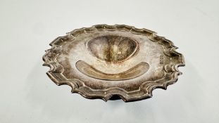 A SILVER BONBON DISH WITH SHAPED RIM, MAKER RC SHEFFIELD 1997 DIAM 12.5 X H 4.5CM.