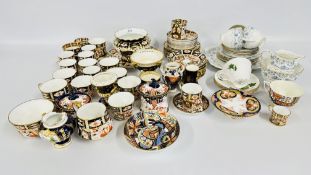 A COLLECTION OF ROYAL CROWN DERBY TEA AND COFFEE CUPS, SAUCERS, SUGAR BOWL, SIDE PLATES,