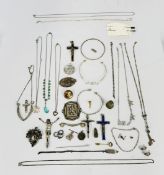 A GROUP OF ASSORTED MAINLY VINTAGE SILVER AND WHITE METAL JEWELLERY TO INCLUDE AN ENGRAVED OVAL