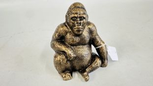 (R) SITTING GORILLA FIGURE.