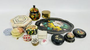 A GROUP OF TRINKET BOXES TO INCLUDE LIMOGES AND POLISHED ONYX EXAMPLES + A HEXAGONAL MOTHER OF