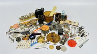 A TRAY OF COLLECTIBLES TO INCLUDE AN ARMY BELT AND BUCKLE, TREEN, CANDLE SNUFFER, WHISTLE,