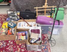 A GROUP OF ASSORTED SUNDRIES TO INCLUDE DIE-CAST MODEL VEHICLES, EPHEMERA, CATH KIDSTON PHONE CASES,