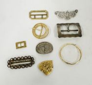 A GROUP OF VINTAGE BUCKLES TO INCLUDE GILT,