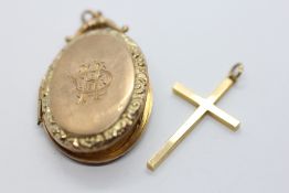 A 9CT GOLD CROSS PENDANT,