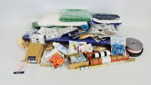 A QUANTITY OF FABRIC + SEWING ACCESSORIES TO INCLUDE BUTTONS, THREAD, GOOGLY EYES ETC.