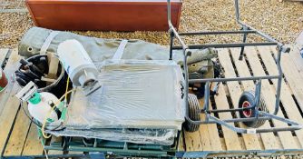 GROUP GARDEN AND SHED SUNDRIES TO INCLUDE 4 FOLDABLE GARDEN CHAIRS, 2 X 5 LITRE PRESSURE SPRAYERS,