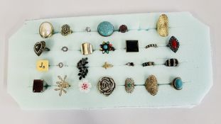 APPROX 27 ASSORTED DRESS RINGS TO INCLUDE STONE SET EXAMPLES.