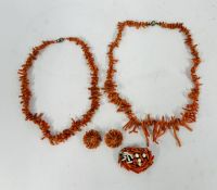 SELECTION OF VINTAGE MID-CENTURY 