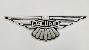 (R) ALUMINIUM JAGUAR PLAQUE.