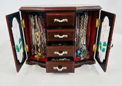 JEWELLERY BOX AND CONTENTS TO INCLUDE COSTUME, GOLD AND SILVER TONE NECKLACES,