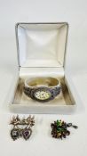 A VINTAGE LADIES SILVER MARCASITE WRIST WATCH TOGETHER WITH A SILVER MARCASITE BIRD BROOCH AND