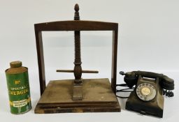 A VINTAGE MAHOGANY PRESS AND A VINTAGE BP SPECIAL ENERGOL MOTOR OIL CAN + 1940'S BAKELITE GPO