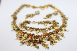 A STATEMENT SET OF SWAROVSKI JEWELLERY NECKLACE, BRACELET AND EARRINGS IN ORIGINAL PRESENTATION BOX.
