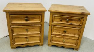 A PAIR OF WAXED PINE 3 DRAWER BEDSIDE CHESTS, W 50 X D 40 X H 59CM.