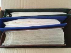BOX WITH A COLLECTION OF SCOUTING THEMATICS IN TWO BINDERS AND A STOCKBOOK,