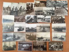 PACKET OF GREAT YARMOUTH AND GORLESTON FISHING INDUSTRY, BOATS, HERRING GIRLS,