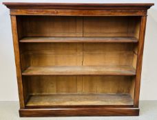 ANTIQUE MAHOGANY AND PINE THREE TIER BOOKSHELF WITH ADJUSTABLE SHELVING, W 157CM, D 42CM, H 138CM.