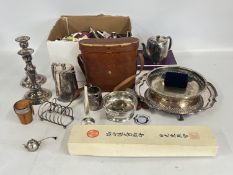 A BOX OF ASSORTED PLATED WARE TO INCLUDE TOAST RACK, TEA POT,