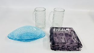 A MID CENTURY PRESSED PURPLE GLASS ASHTRAY,