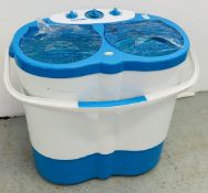 A LEISUREWISE PORTAWASH TWIN TUB WASHING MACHINE LWACC1609 - SOLD AS SEEN.