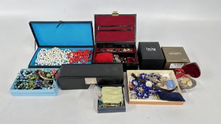 A GROUP OF ASSORTED COSTUME JEWELLERY TO INCLUDE BEADED NECKLACES, CUFF LINKS,