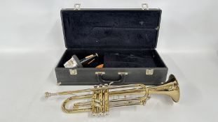 ELKHART BLESSING SCHOLASTIC TRUMPET COMPLETE WITH MOUTH PIECE,