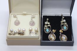 A PAIR OF 9CT WHITE GOLD SCREW ON PEARL EARRINGS MARKED CIRO ENGLAND ALONG WITH TWO FURTHER PAIRS