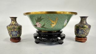 A SMALL MATCHED PAIR OF CLOISONNE VASE ON CARVED WOODEN STANDS, H 7CM + A CLOISONNE DISH AND STAND,